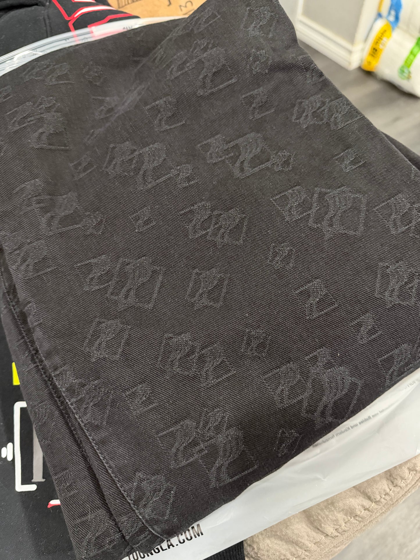 YoungLA Black Baggy Jeans (L)